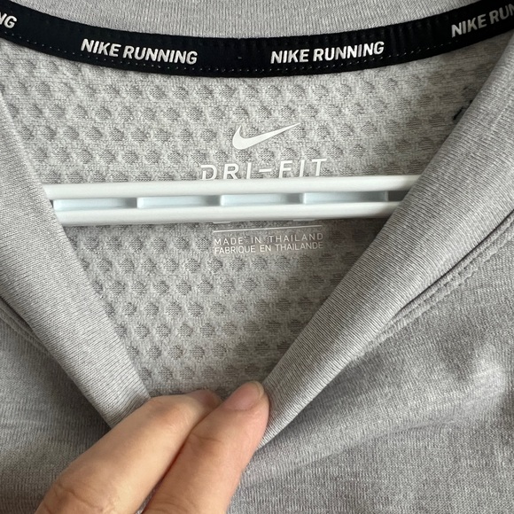 Nike running long sleeve crewneck - Picture 3 of 6